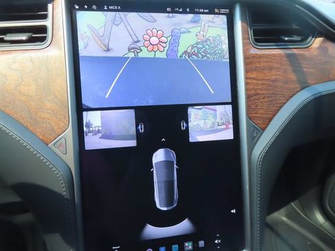 Used 2020 Tesla Model X Long Range AWD/4WD image 22
