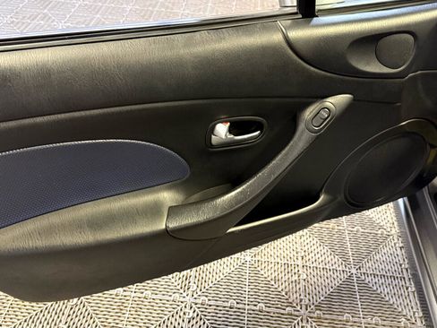 Used 2003 MAZDA MX-5 Miata image 22