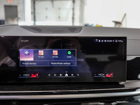 New 2026 BMW X5 xDrive40i w/ M Sport Package AWD/4WD image 17