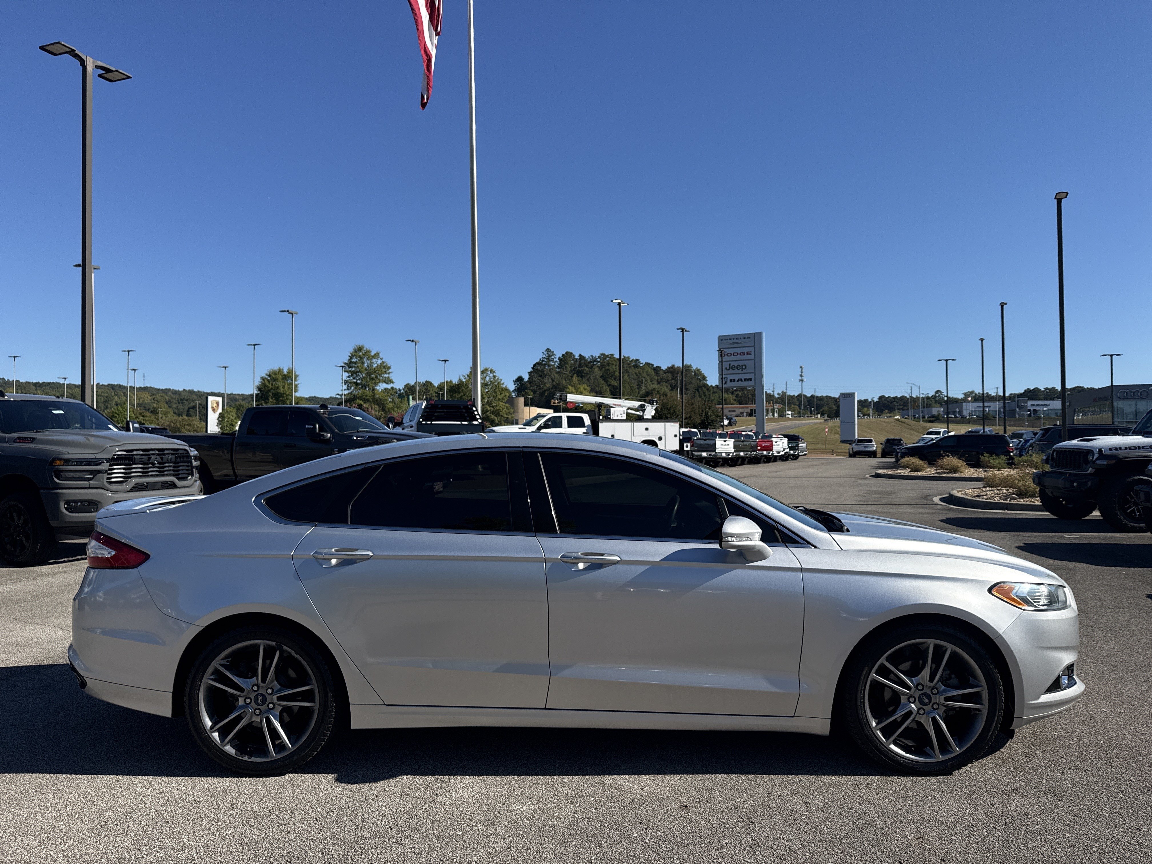 Used 2013 Ford Fusion Titanium FWD image 8