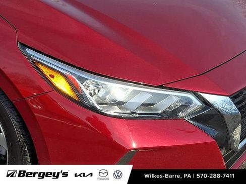 Used 2022 Nissan Sentra SV image 11