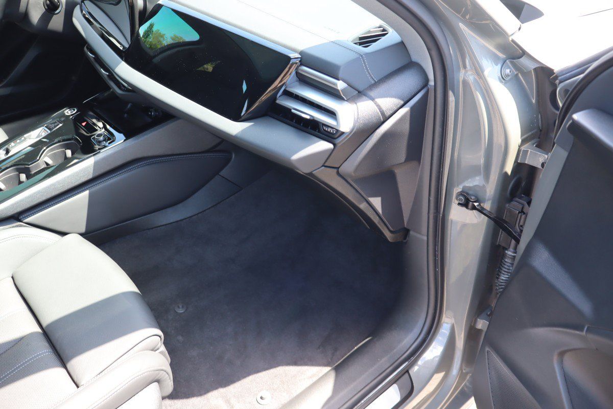 Used 2025 Audi A5 2.0T Premium Plus w/ Premium Plus AWD/4WD image 27