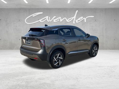 New 2026 Nissan Kicks SV image 16