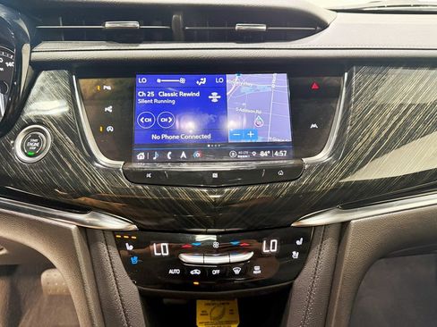 Used 2021 Cadillac XT6 Premium Luxury image 17