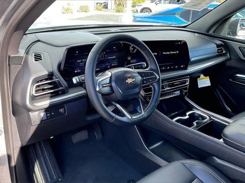 Used 2026 Chevrolet Traverse LT image 14