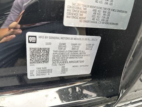 Used 2024 GMC Sierra 1500 AT4 w/ AT4 Premium Package image 22