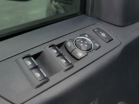 Used 2017 Ford F250 Lariat w/ FX4 Off-Road Package image 17