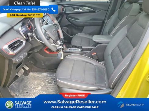 Used 2023 Chevrolet TrailBlazer RS w/ Sun and Liftgate Package image 9