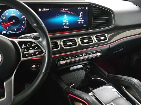 Used 2020 Mercedes-Benz GLE 350 4MATIC w/ Premium Package image 29