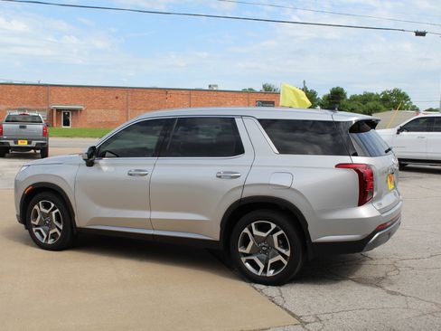 Used 2025 Hyundai Palisade SEL FWD image 8