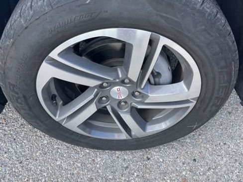 Used 2019 GMC Terrain SLT w/ Preferred Package image 7