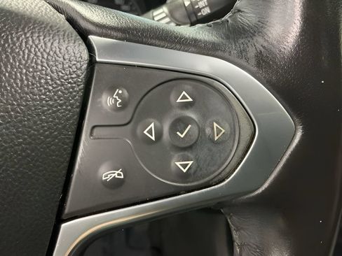Used 2022 Chevrolet Traverse RS w/ LPO, "Hit The Road" Package AWD/4WD image 13