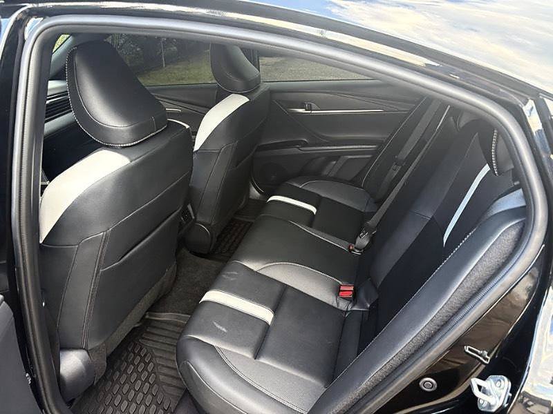 Used 2026 Toyota Camry SE FWD image 10