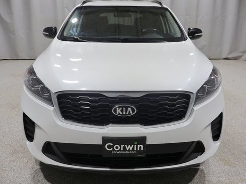 Used 2019 Kia Sorento AWD V6 image 7