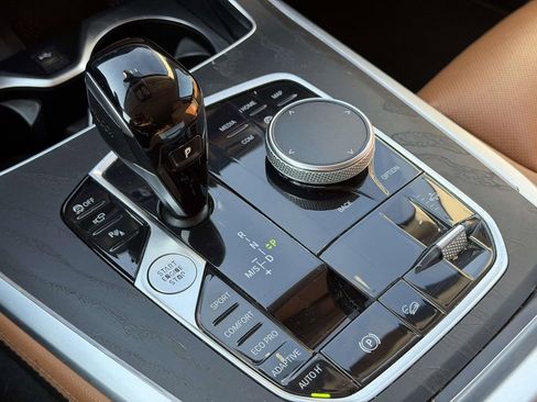 Used 2022 BMW X7 xDrive40i image 25