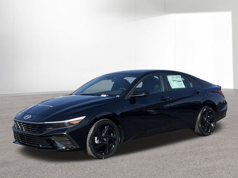New 2026 Hyundai Elantra SEL Sport Premium FWD image 2