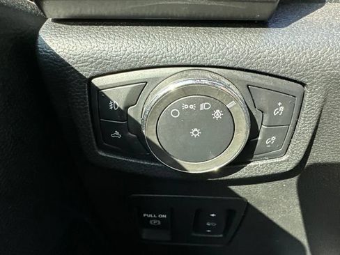 Used 2020 Ford F150 XLT w/ Equipment Group 302A Luxury AWD/4WD image 18