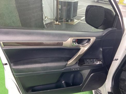 Used 2014 Lexus GX 460 AWD/4WD image 36