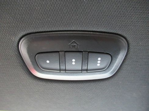 Used 2025 RAM 1500 Laramie w/ Sport Appearance Package AWD/4WD image 29