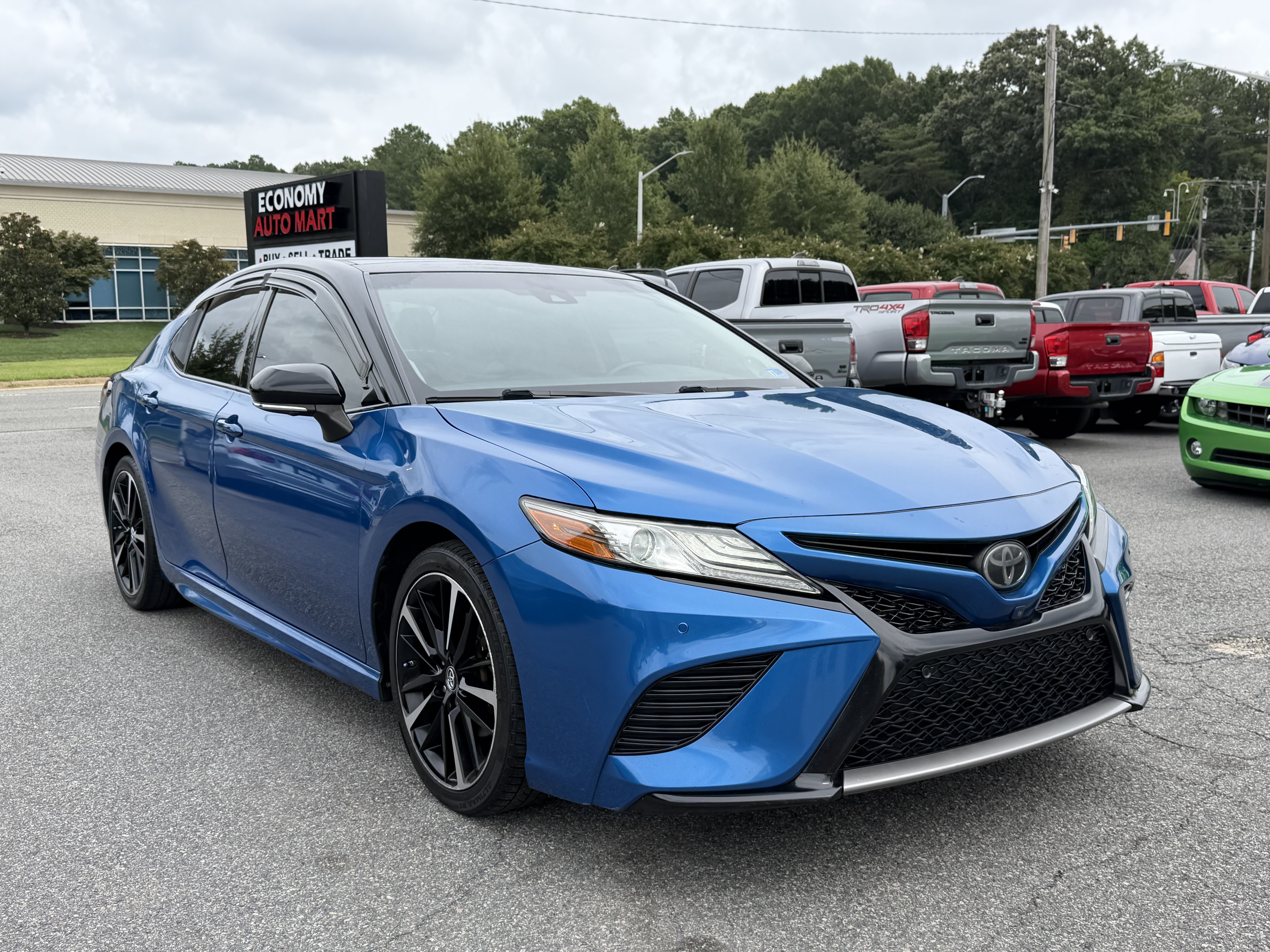 Used 2018 Toyota Camry XSE w/ Audio Package FWD image 5