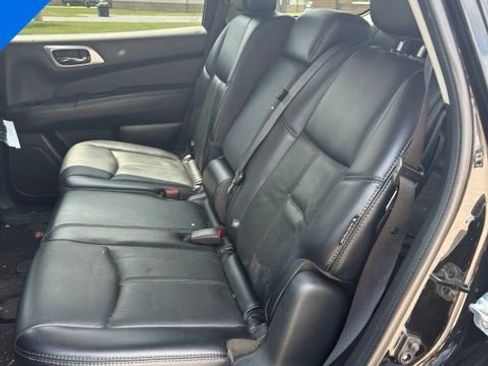Used 2019 Nissan Pathfinder SL AWD/4WD image 28