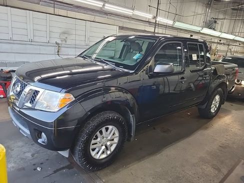 Used 2019 Nissan Frontier SV AWD/4WD image 3