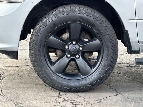 Used 2019 RAM 1500 Express w/ Express Value Package image 9