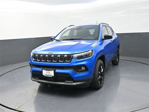 New 2026 Jeep Compass Latitude image 3