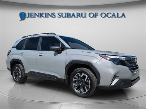 Used 2025 Subaru Forester Premium w/ Convenience Package #1 image 9