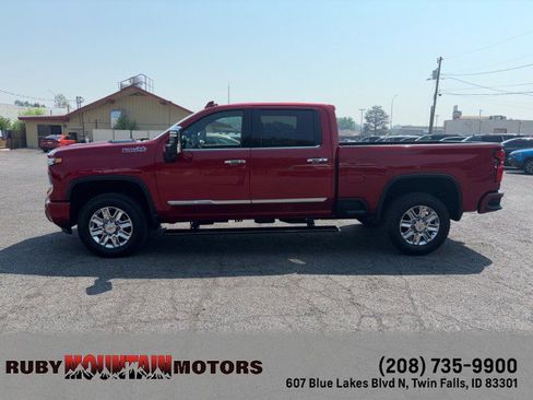 Used 2026 Chevrolet Silverado 3500 High Country w/ High Country Premium Package AWD/4WD image 4