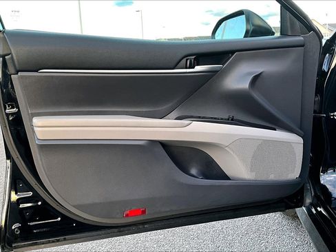 Used 2023 Toyota Camry LE image 21