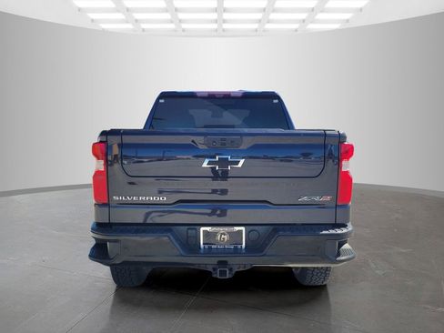 Used 2022 Chevrolet Silverado 1500 ZR2 w/ Technology Package image 5