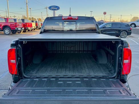 Used 2021 Chevrolet Colorado LT w/ LT Convenience Package image 15