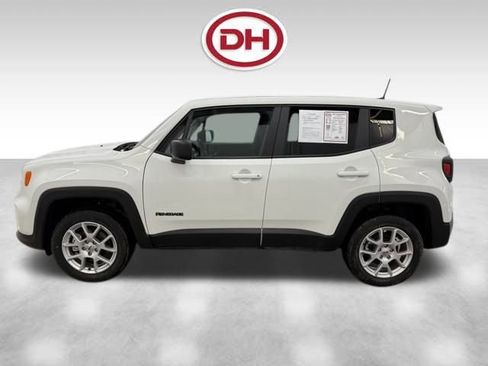 Used 2023 Jeep Renegade Latitude image 10