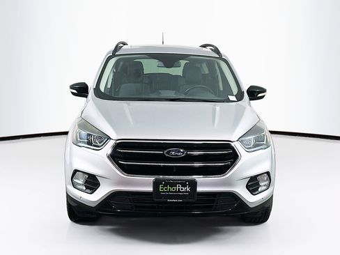 Used 2019 Ford Escape Titanium AWD/4WD image 2