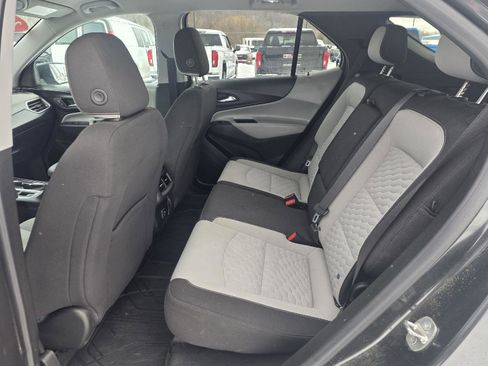 Used 2021 Chevrolet Equinox LT image 25