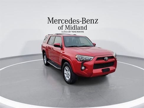 Used 2019 Toyota 4Runner SR5 image 2