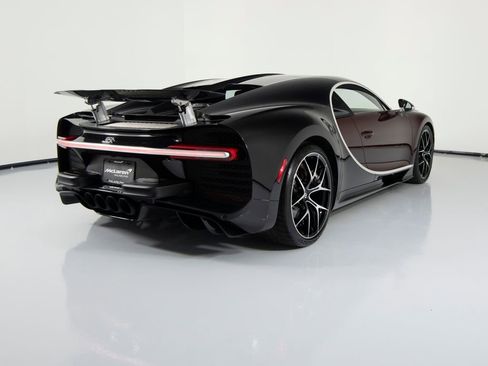 Used 2019 Bugatti Chiron AWD/4WD image 13