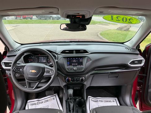 Used 2021 Chevrolet TrailBlazer LT FWD image 12