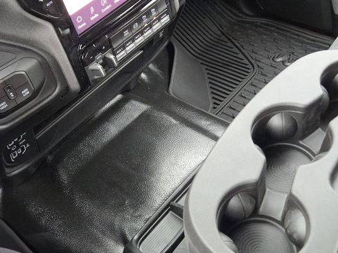 New 2026 RAM 2500 Tradesman AWD/4WD image 17