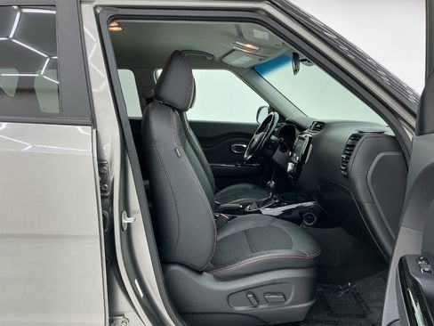 Used 2018 Kia Soul ! w/ Tech Package FWD image 15
