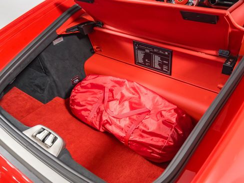 Used 2018 Ferrari 812 Superfast RWD image 46