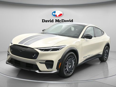 Used 2025 Ford Mustang Mach-E GT AWD/4WD image 29