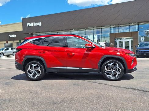 Certified 2022 Hyundai Tucson Limited AWD/4WD image 2