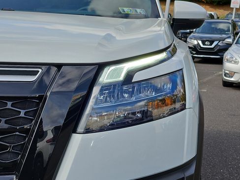 Certified 2024 Nissan Pathfinder Rock Creek image 9
