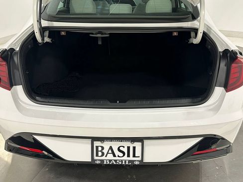 Used 2023 Hyundai Sonata SEL w/ Cargo Package FWD image 5