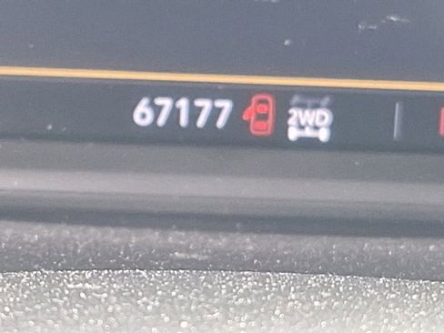 Used 2022 GMC Sierra 1500 SLT w/ SLT Convenience Package image 27