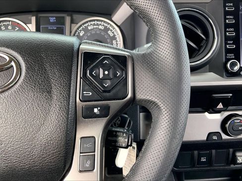 Used 2022 Toyota Tacoma SR5 image 24