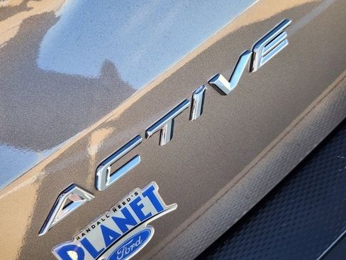 Used 2024 Ford Escape Active image 11