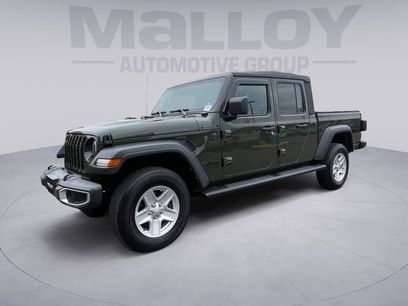 Used 2023 Jeep Gladiator Sport